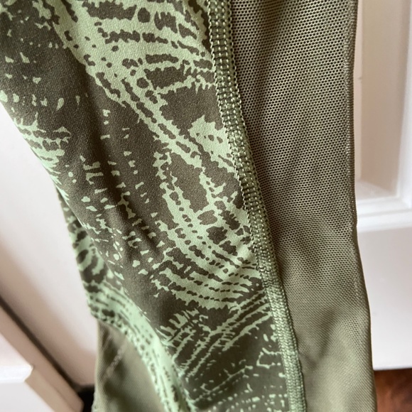 Lululemon Wanderlust High Times - Picture 2 of 3